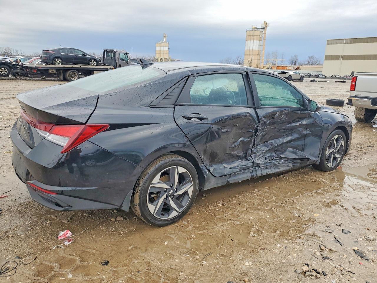 2023 HYUNDAI ELANTRA