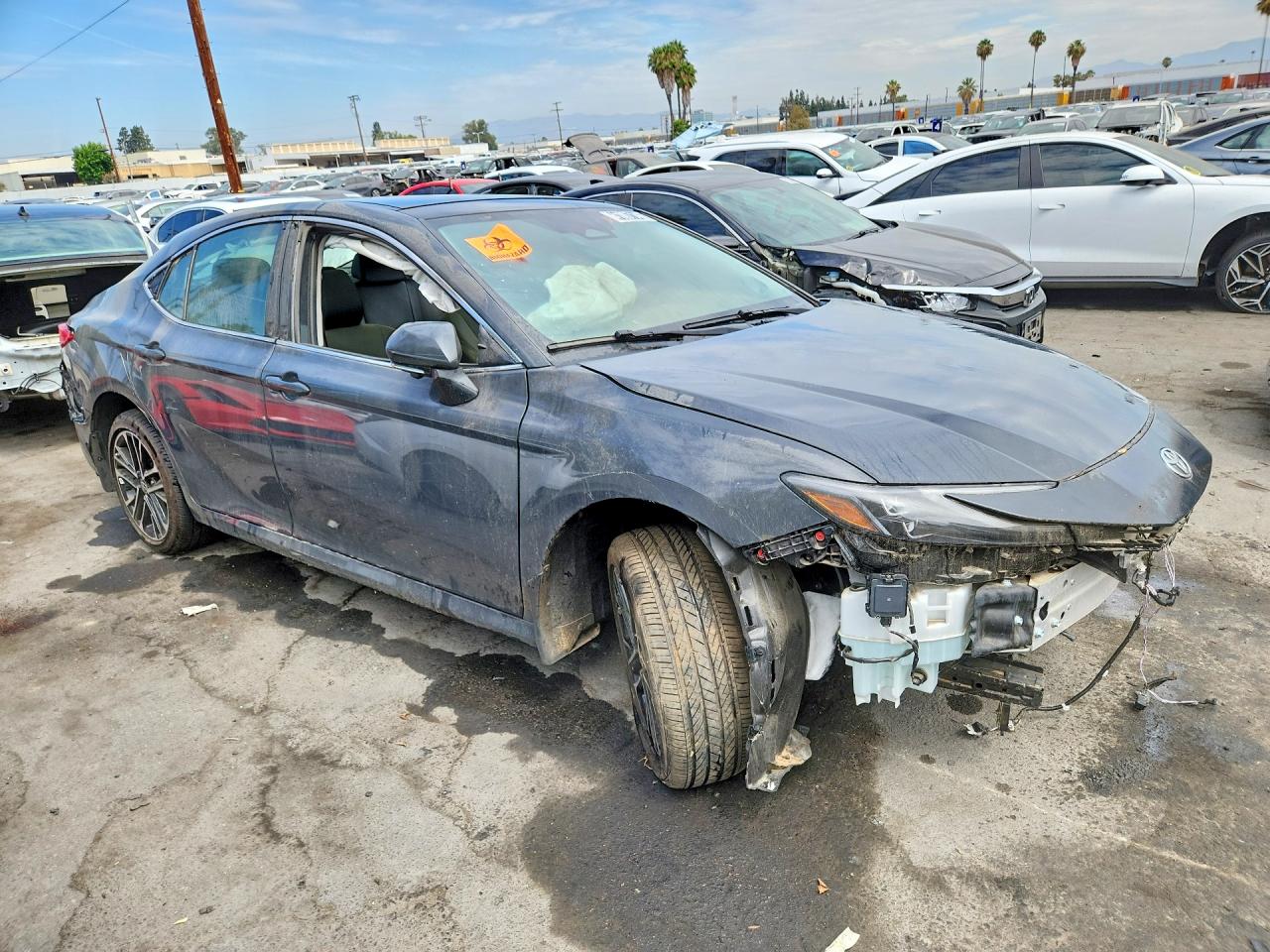 2025 TOYOTA CAMRY