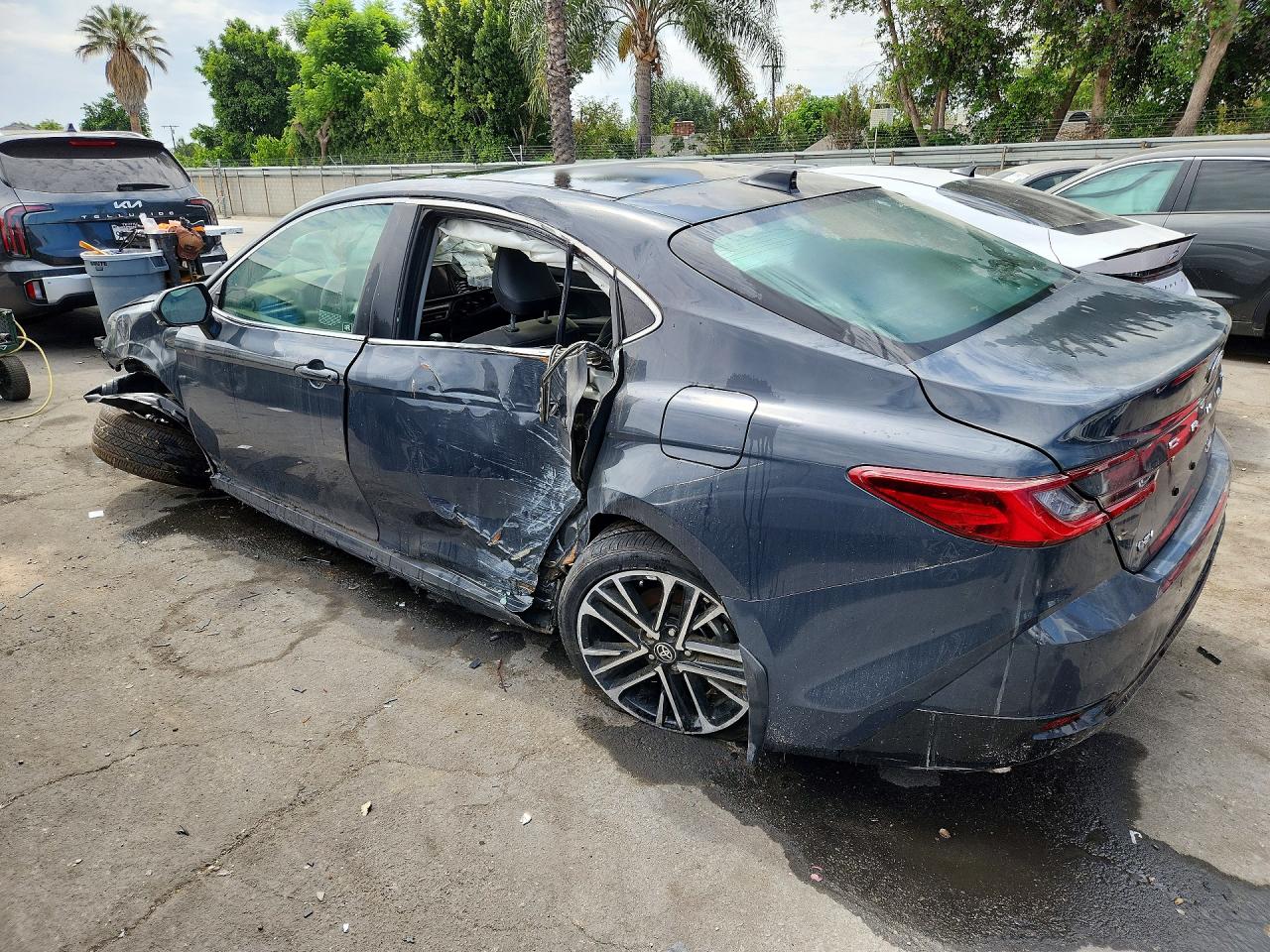 2025 TOYOTA CAMRY