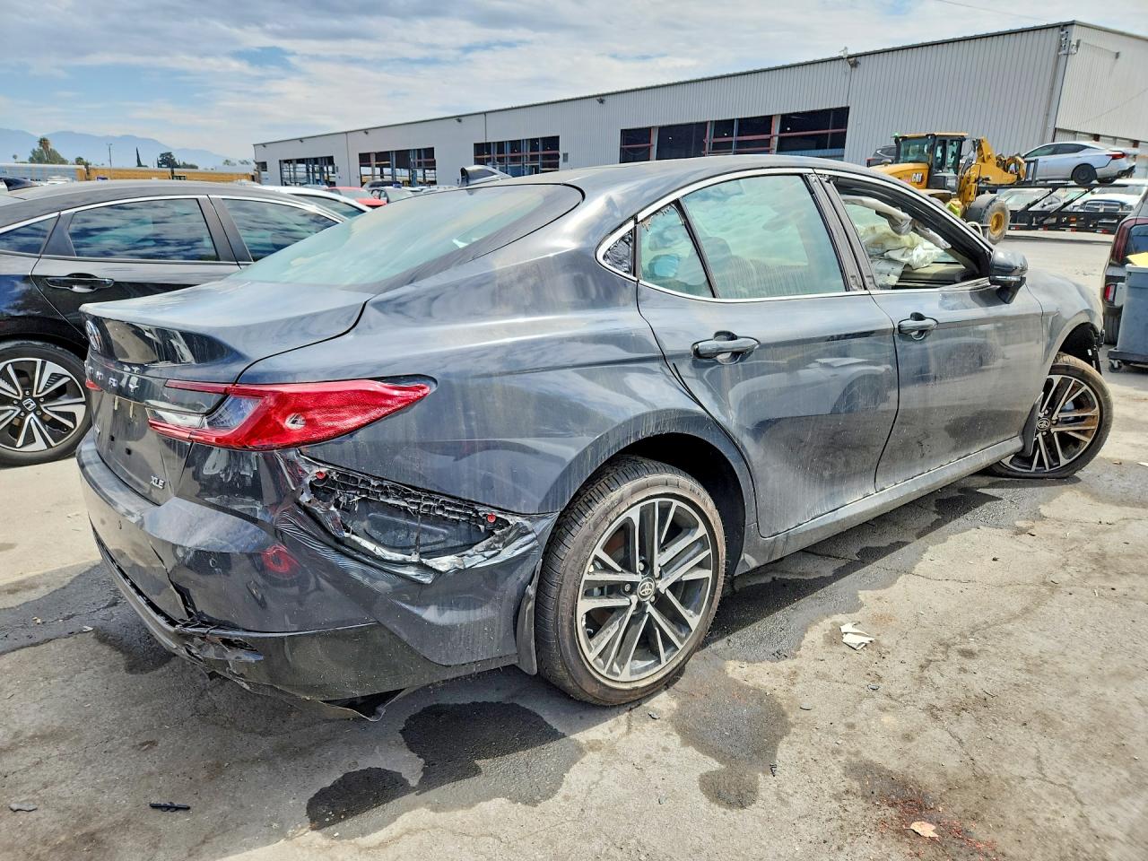 2025 TOYOTA CAMRY