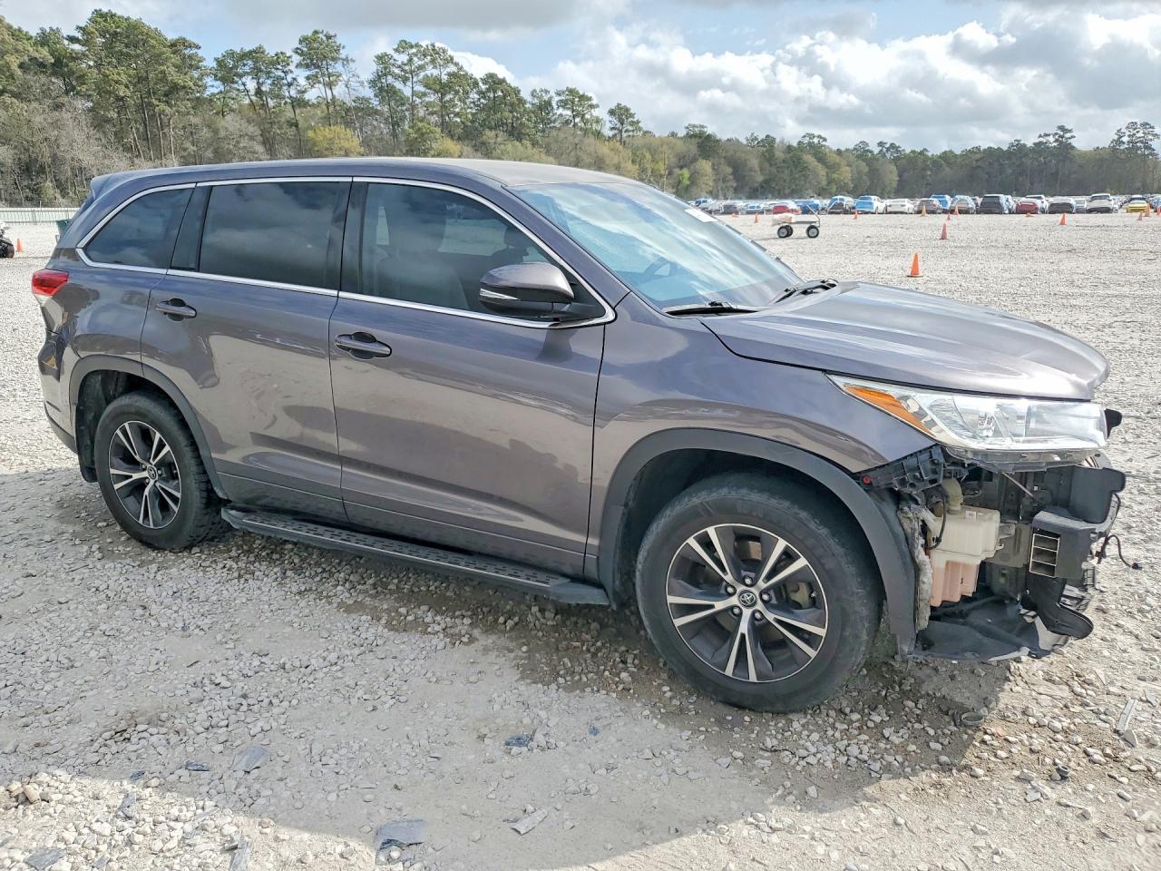 2017 TOYOTA HIGHLANDER