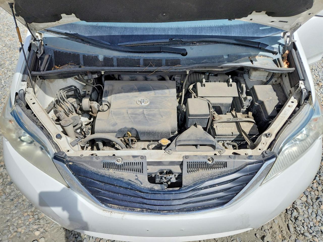2013 TOYOTA SIENNA
