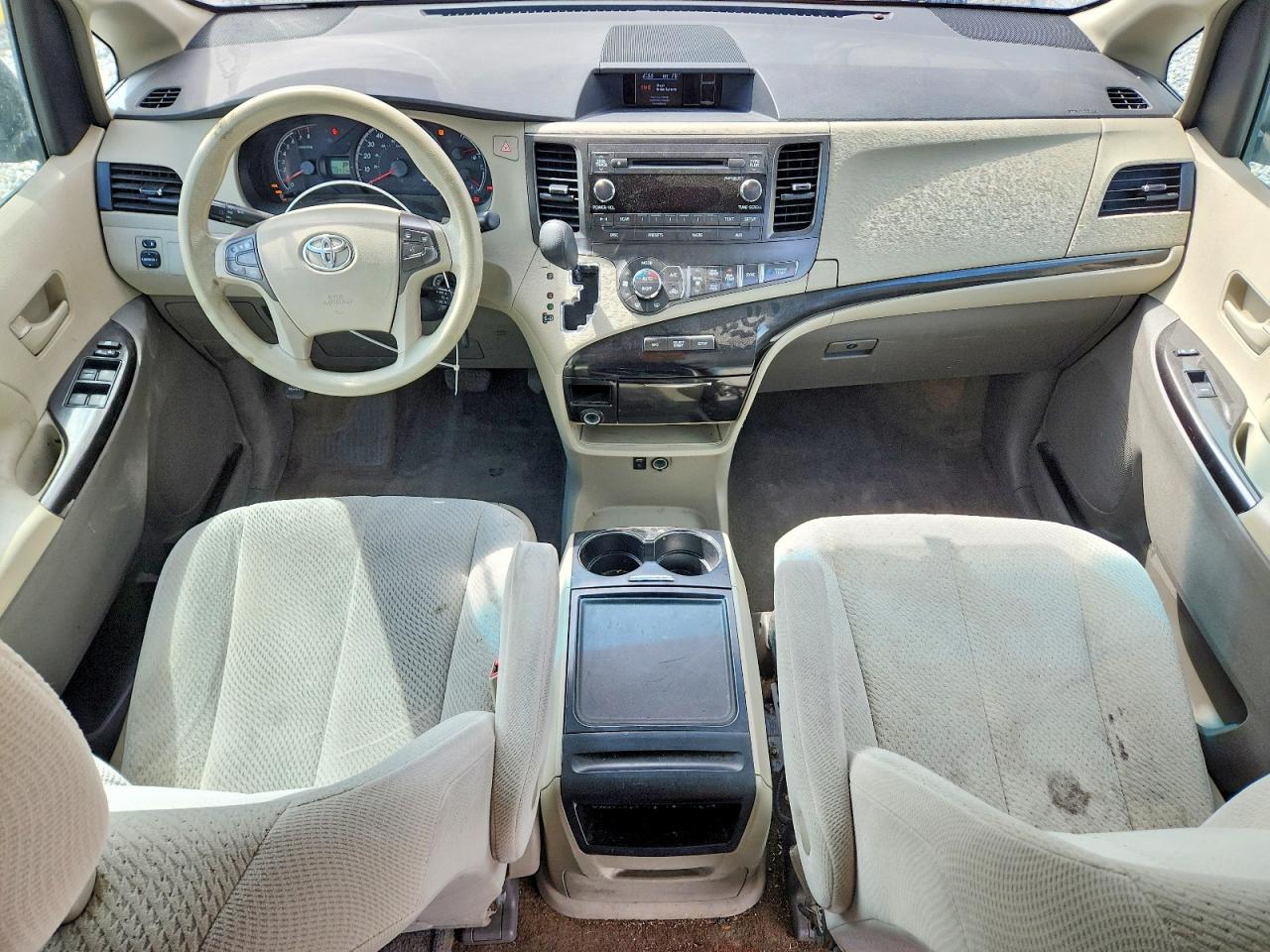 2013 TOYOTA SIENNA