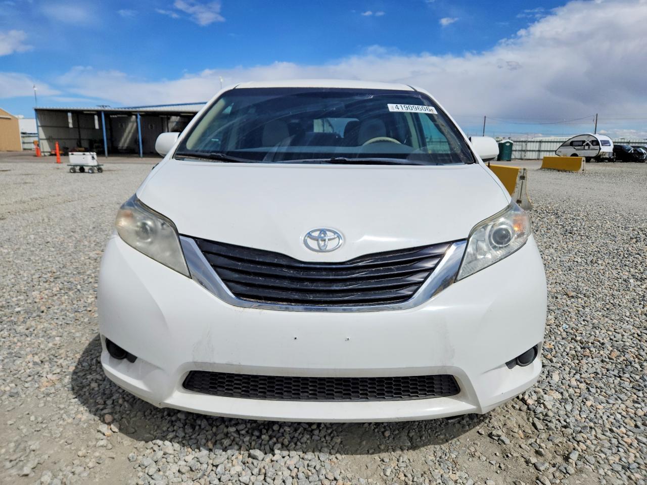 2013 TOYOTA SIENNA