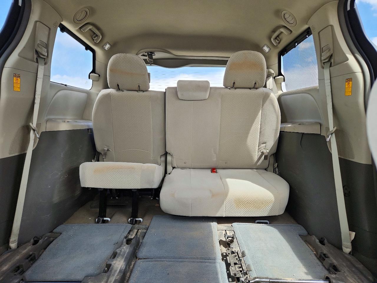 2013 TOYOTA SIENNA
