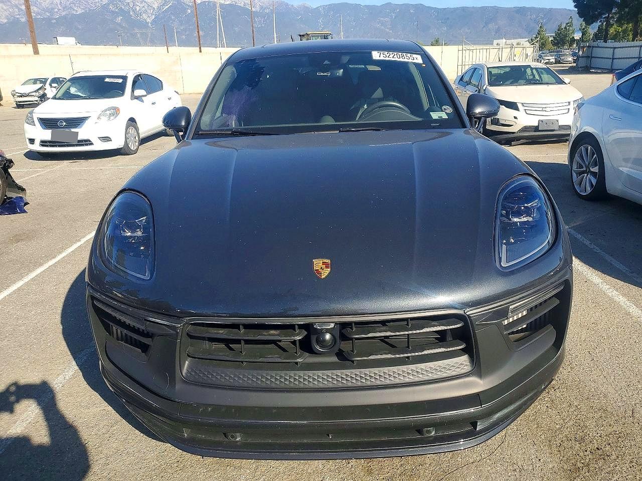 2024 PORSCHE MACAN