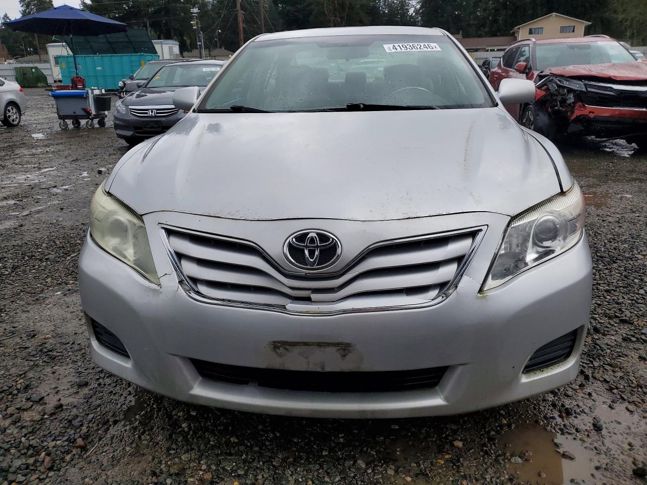 2011 TOYOTA CAMRY