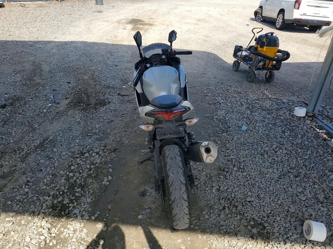 2025 KAWASAKI EX
