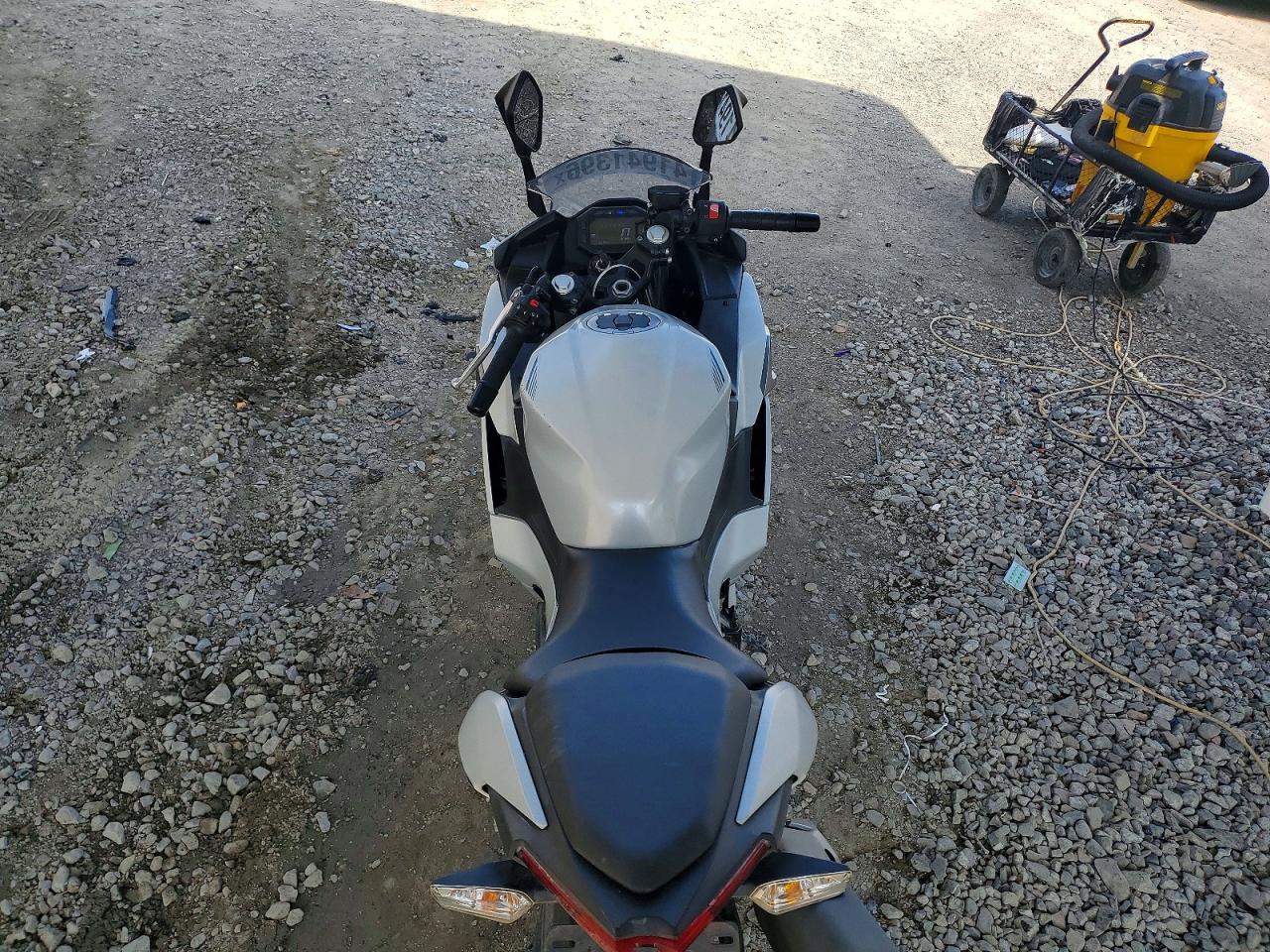 2025 KAWASAKI EX