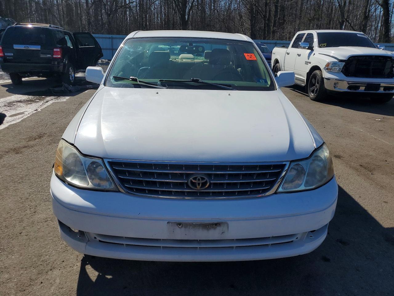 2003 TOYOTA AVALON