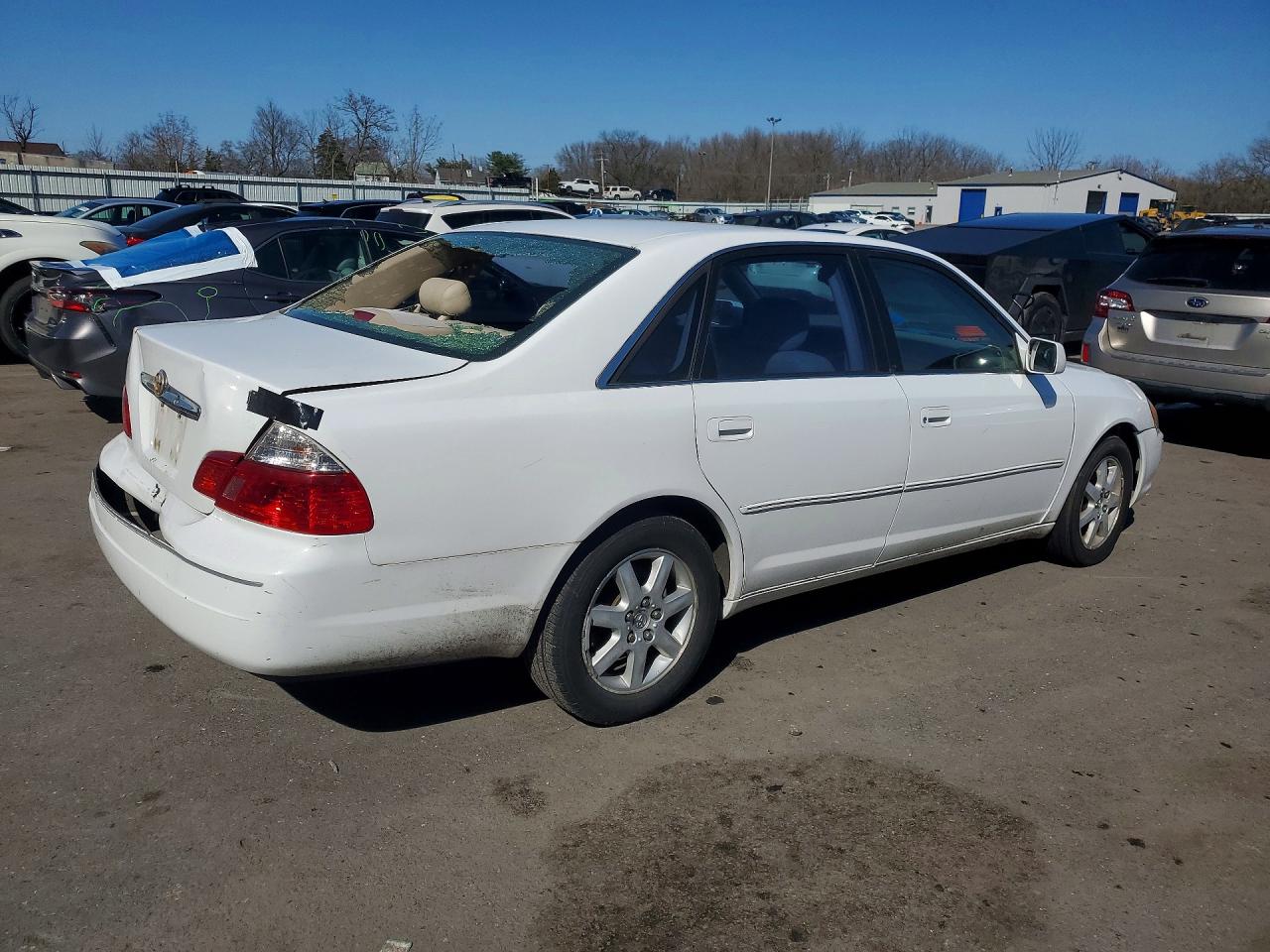 2003 TOYOTA AVALON