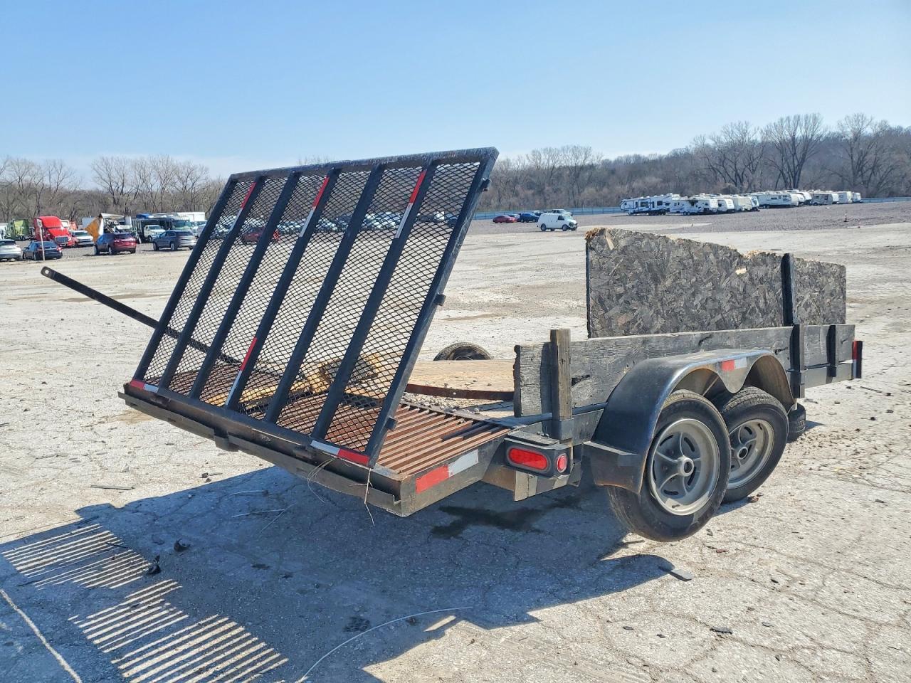 2000 PJ TRAILER 