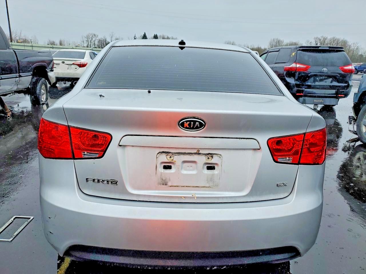 2011 KIA FORTE