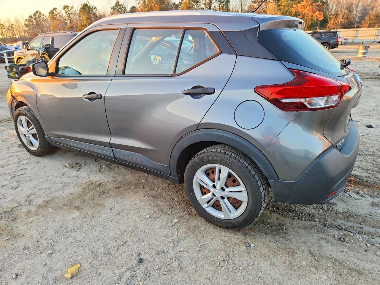2018 NISSAN KICKS