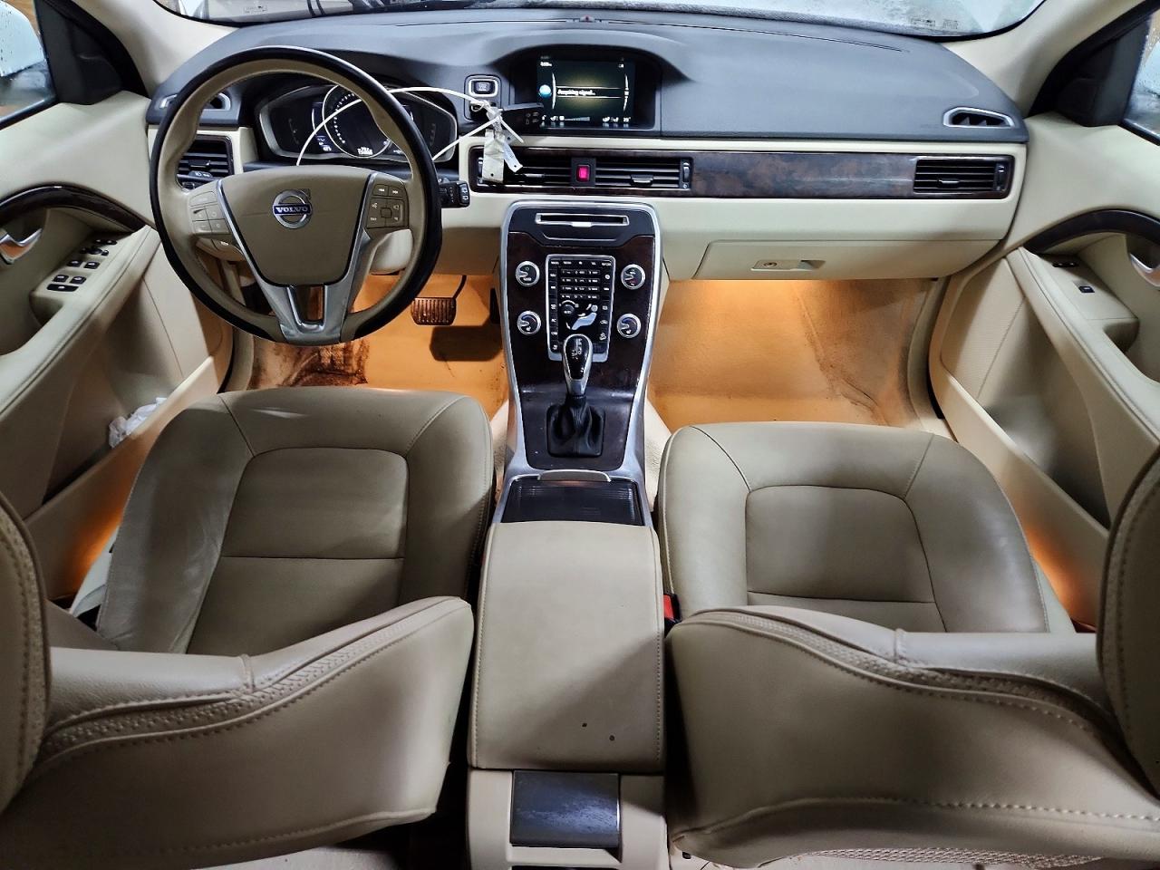 2016 VOLVO XC70