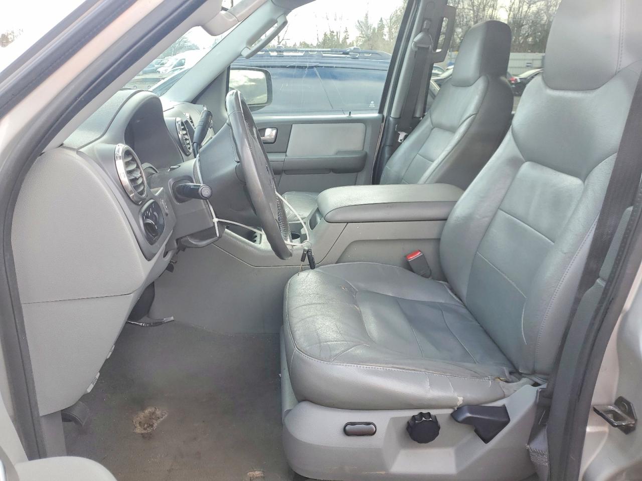 2004 FORD EXPEDITION
