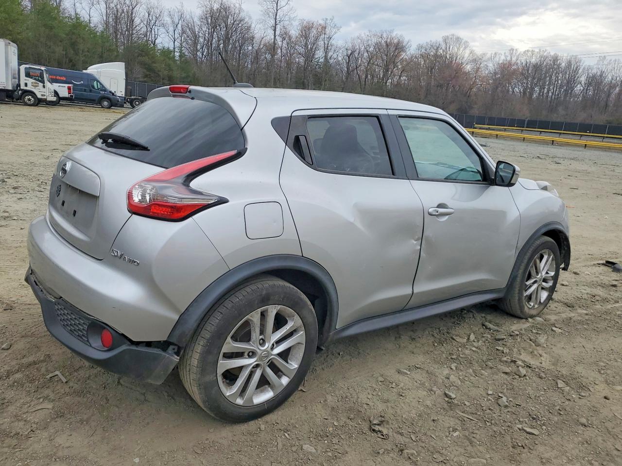 2015 NISSAN JUKE