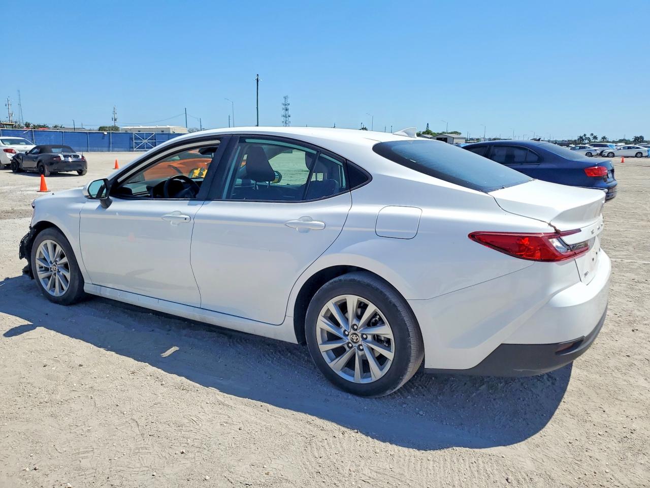 2025 TOYOTA CAMRY