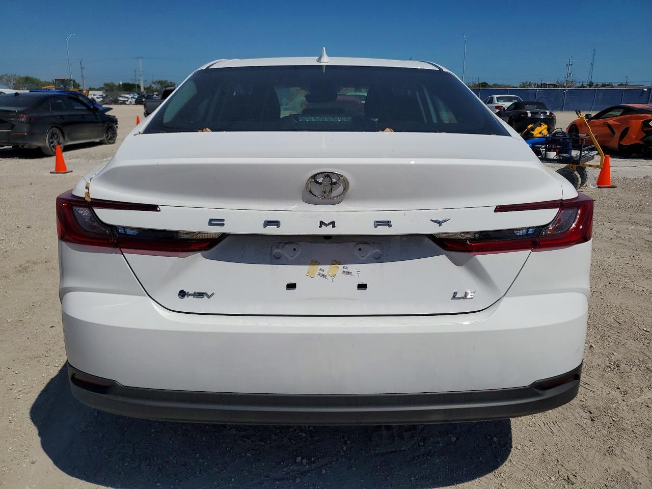 2025 TOYOTA CAMRY
