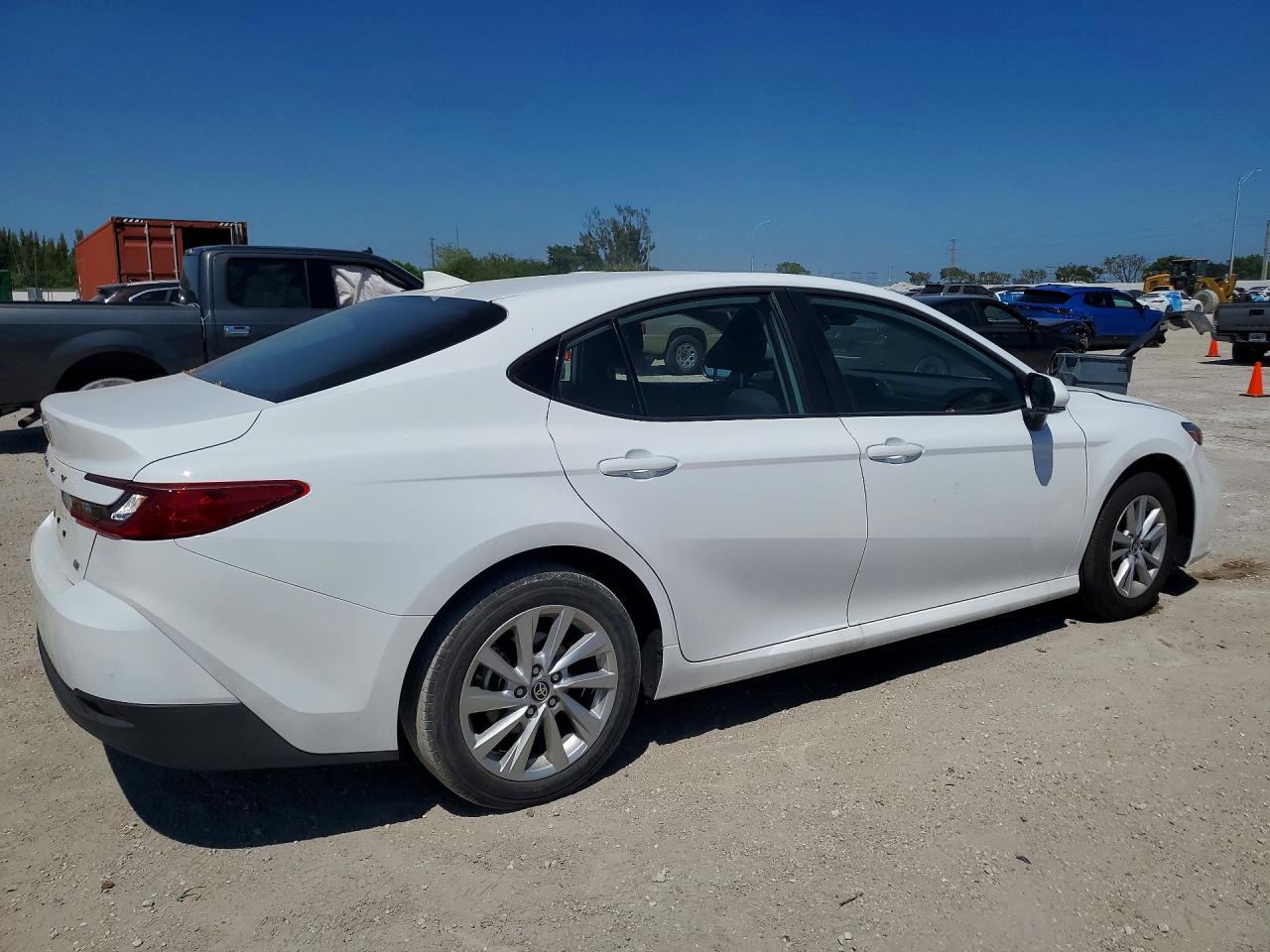 2025 TOYOTA CAMRY