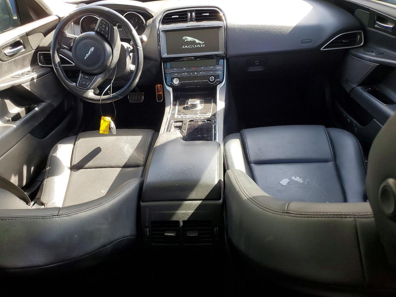 2019 JAGUAR XE