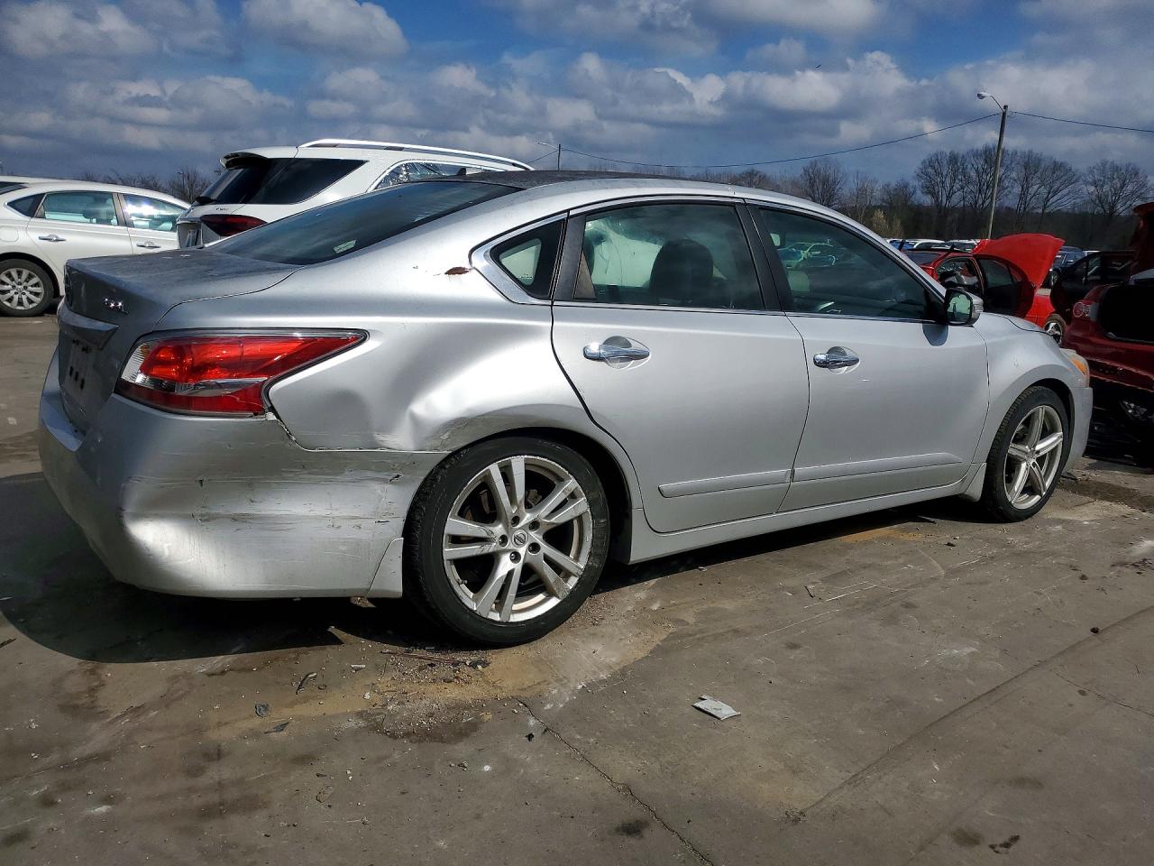 2015 NISSAN ALTIMA