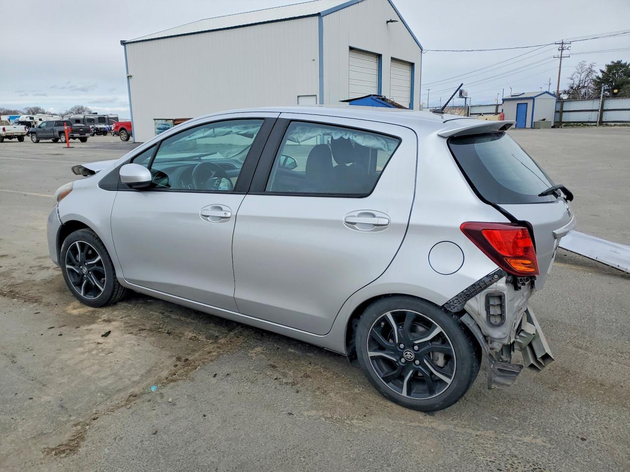 2016 TOYOTA YARIS