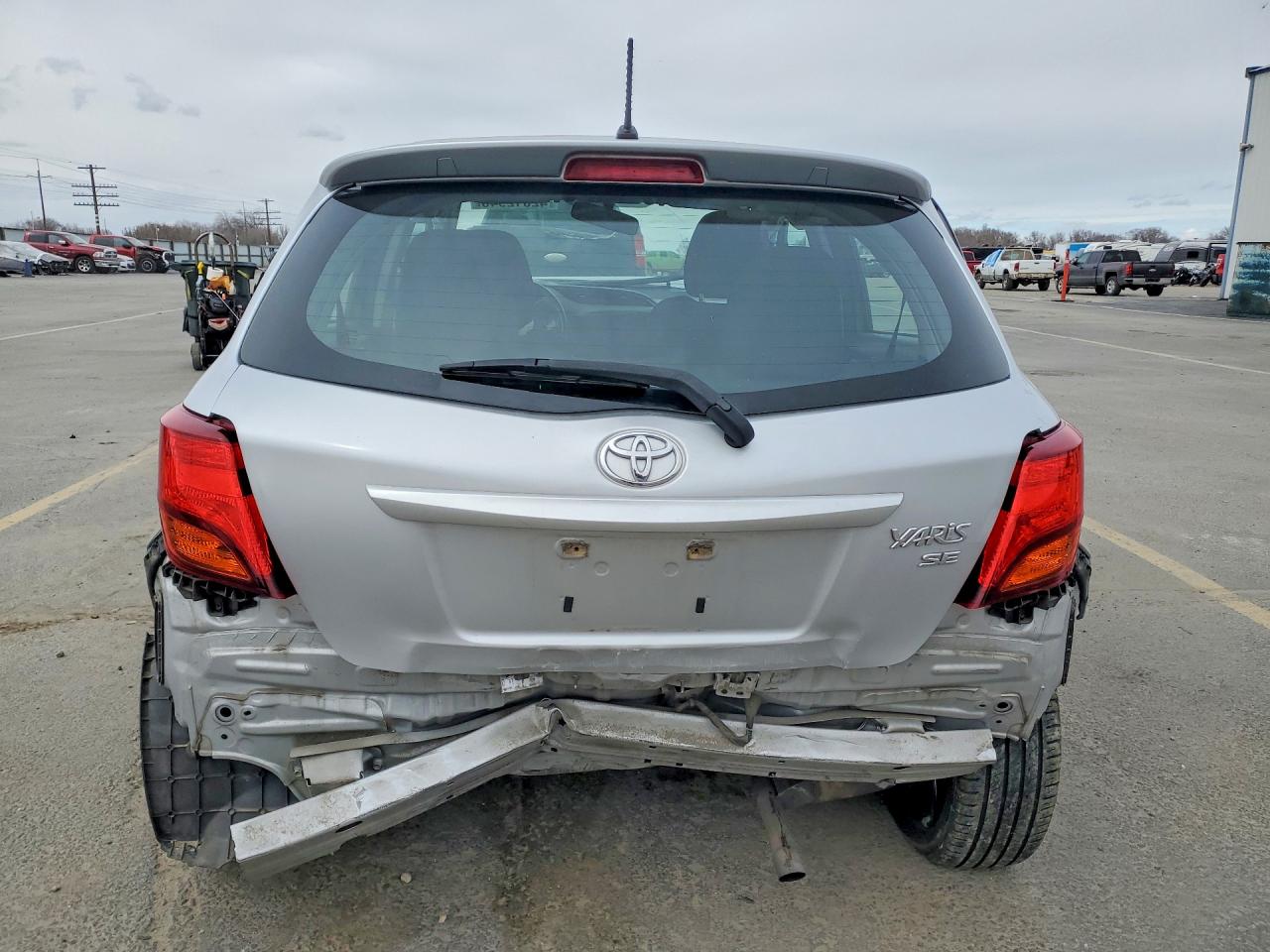 2016 TOYOTA YARIS