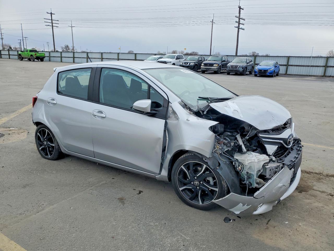 2016 TOYOTA YARIS