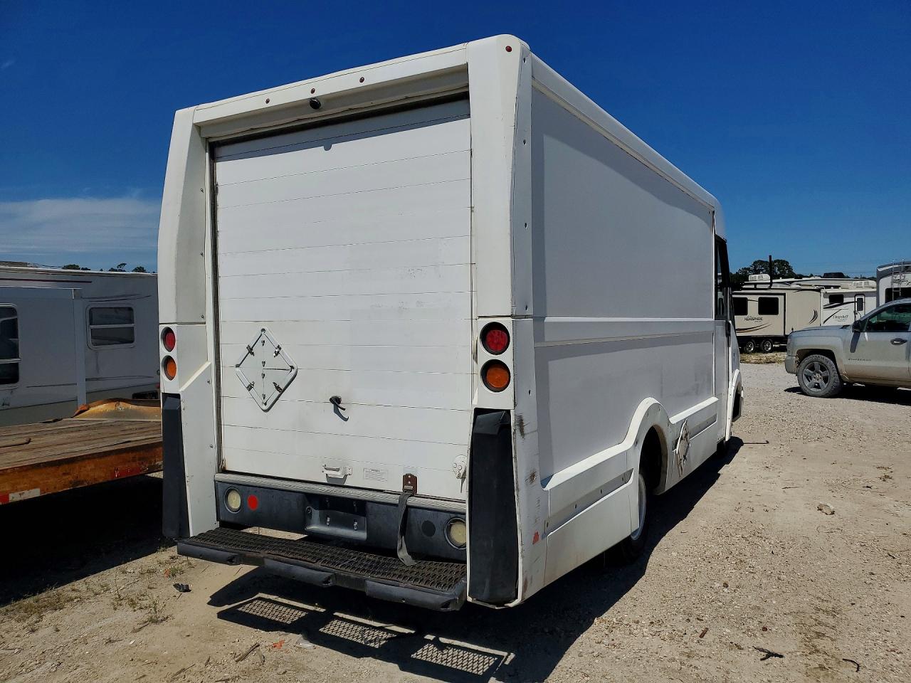 2015 ISUZU NPR