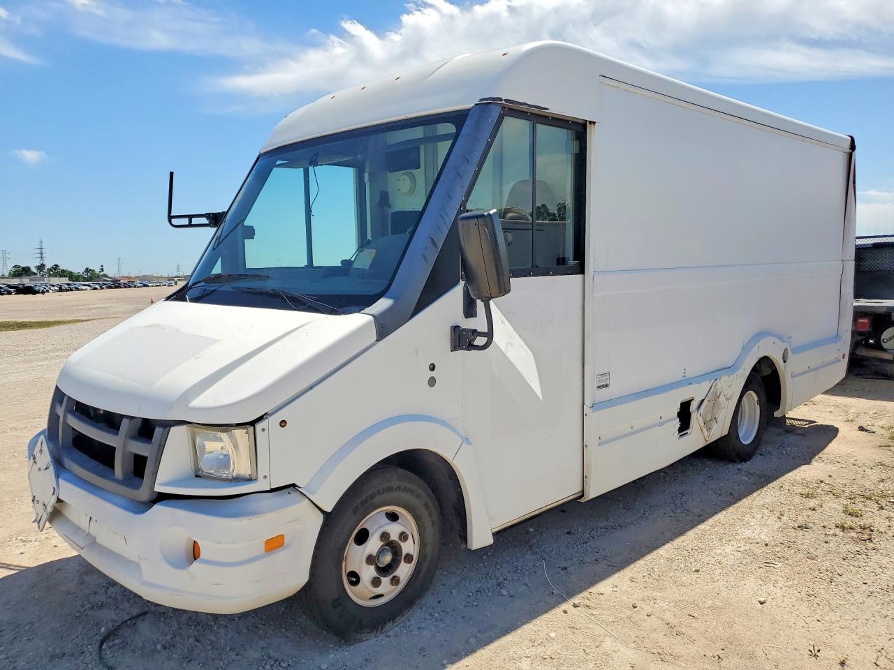 2015 ISUZU NPR