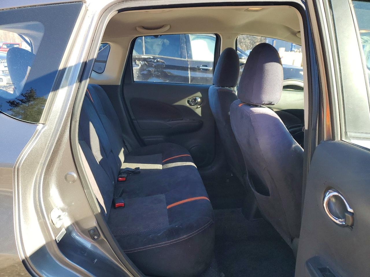 2016 NISSAN VERSA