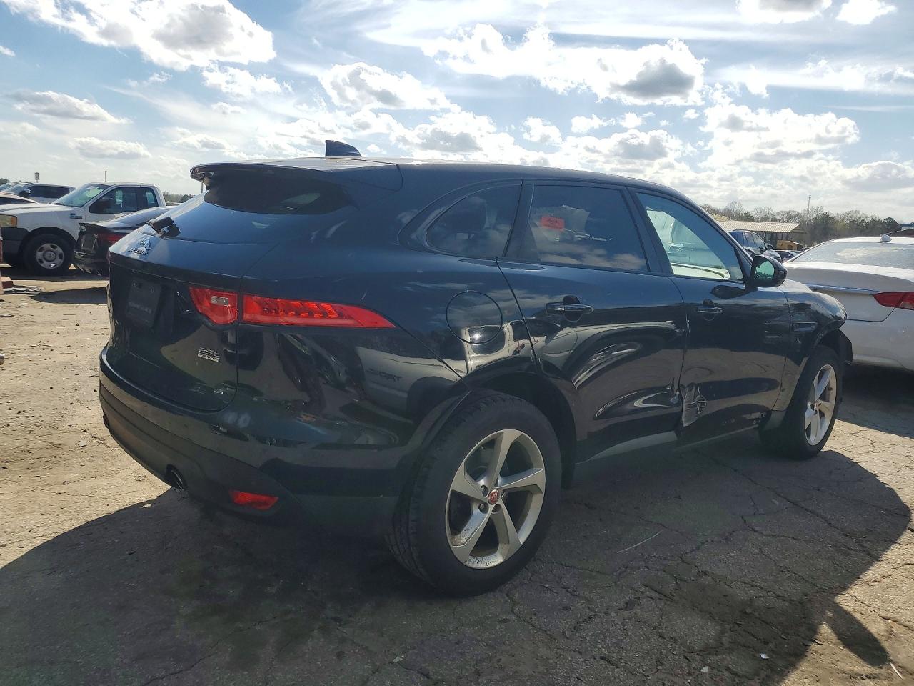 2019 JAGUAR F-PACE