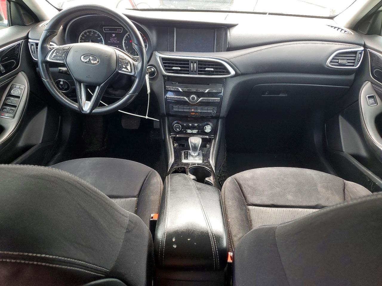 2017 INFINITI QX30