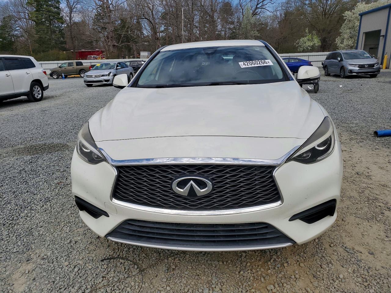 2017 INFINITI QX30