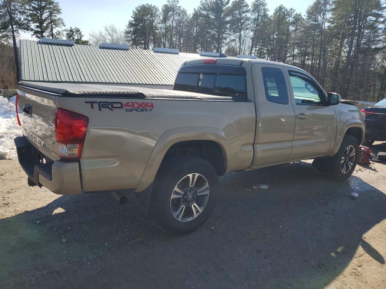 2017 TOYOTA TACOMA