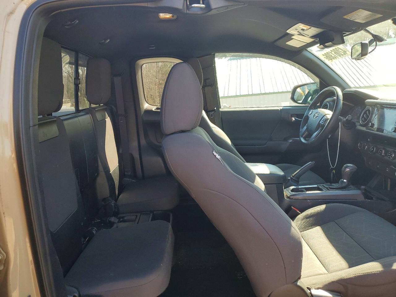 2017 TOYOTA TACOMA