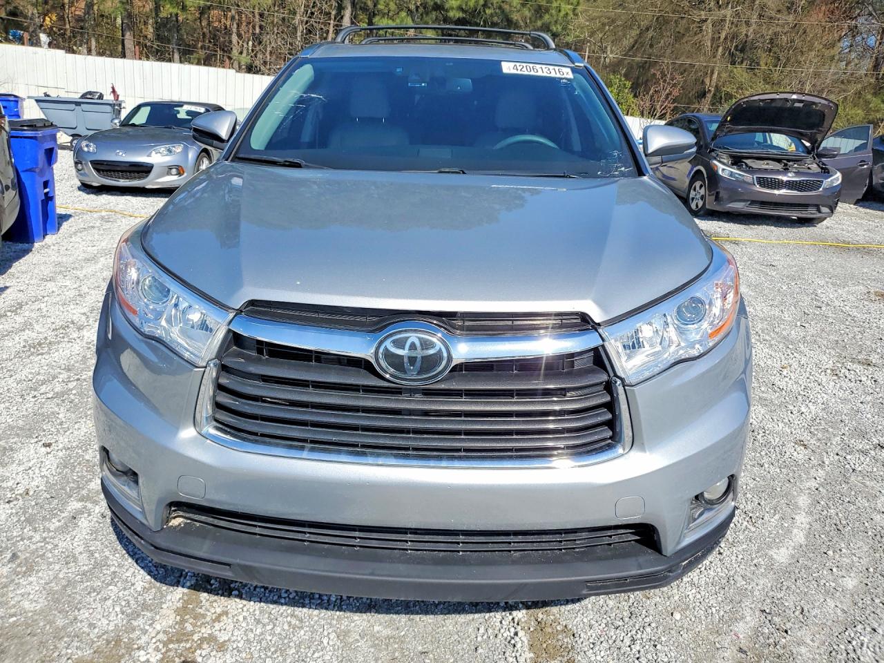 2016 TOYOTA HIGHLANDER