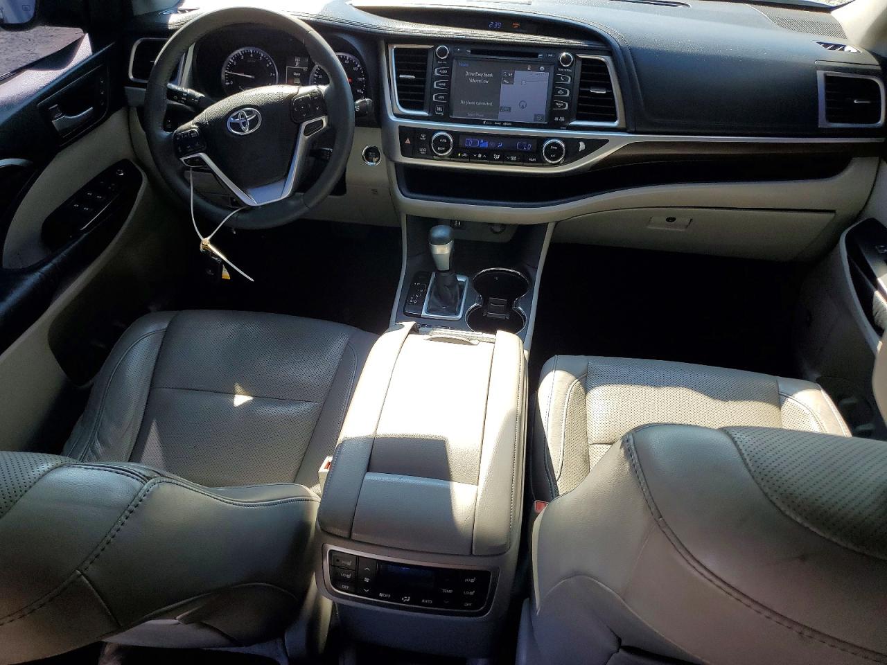 2016 TOYOTA HIGHLANDER