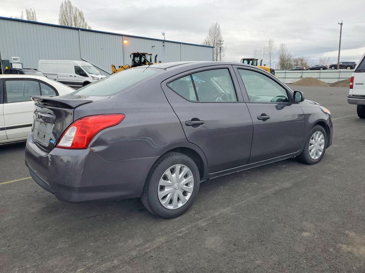 2015 NISSAN VERSA