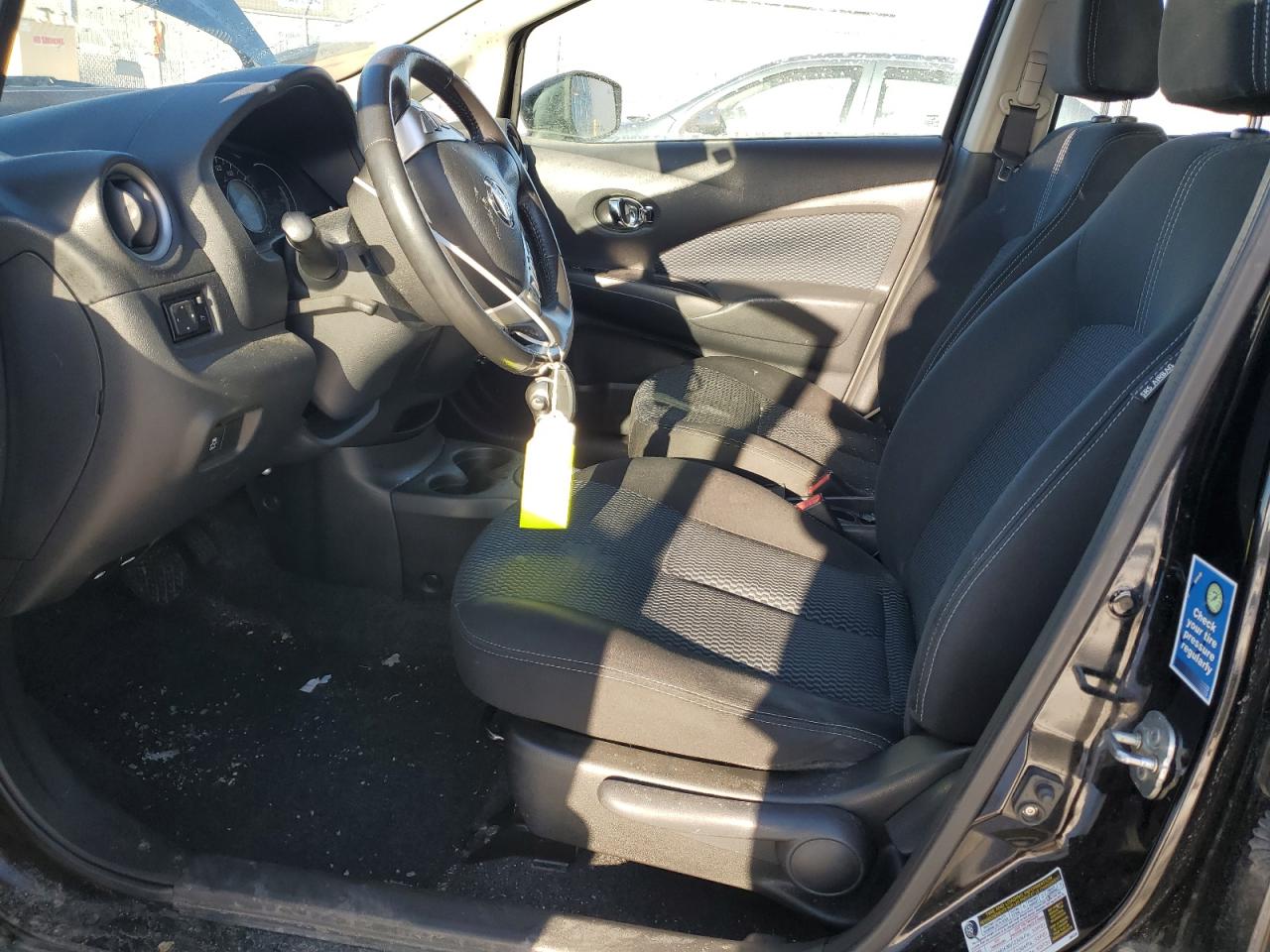 2015 NISSAN VERSA