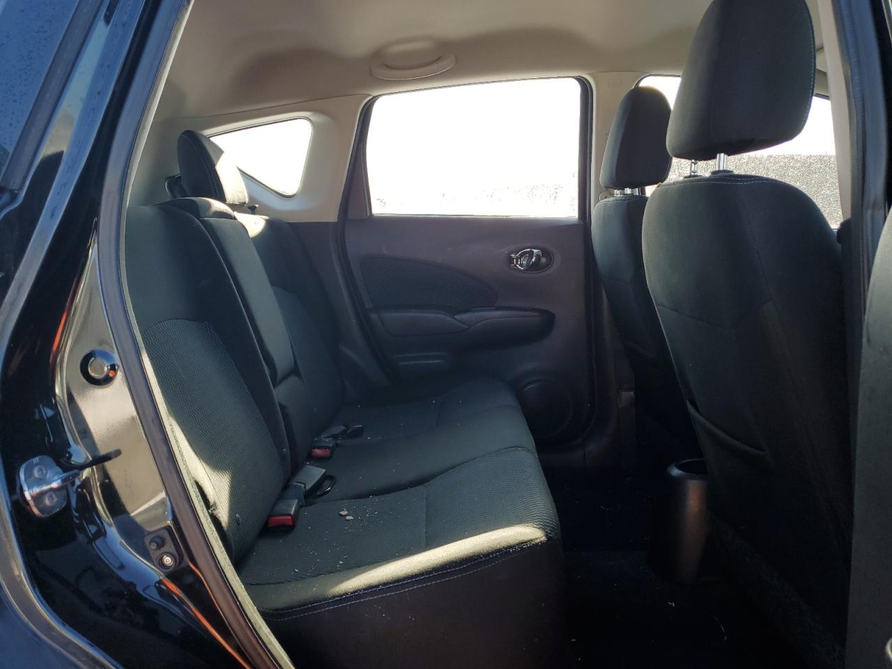 2015 NISSAN VERSA