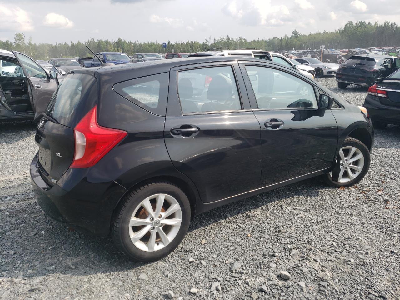 2015 NISSAN VERSA