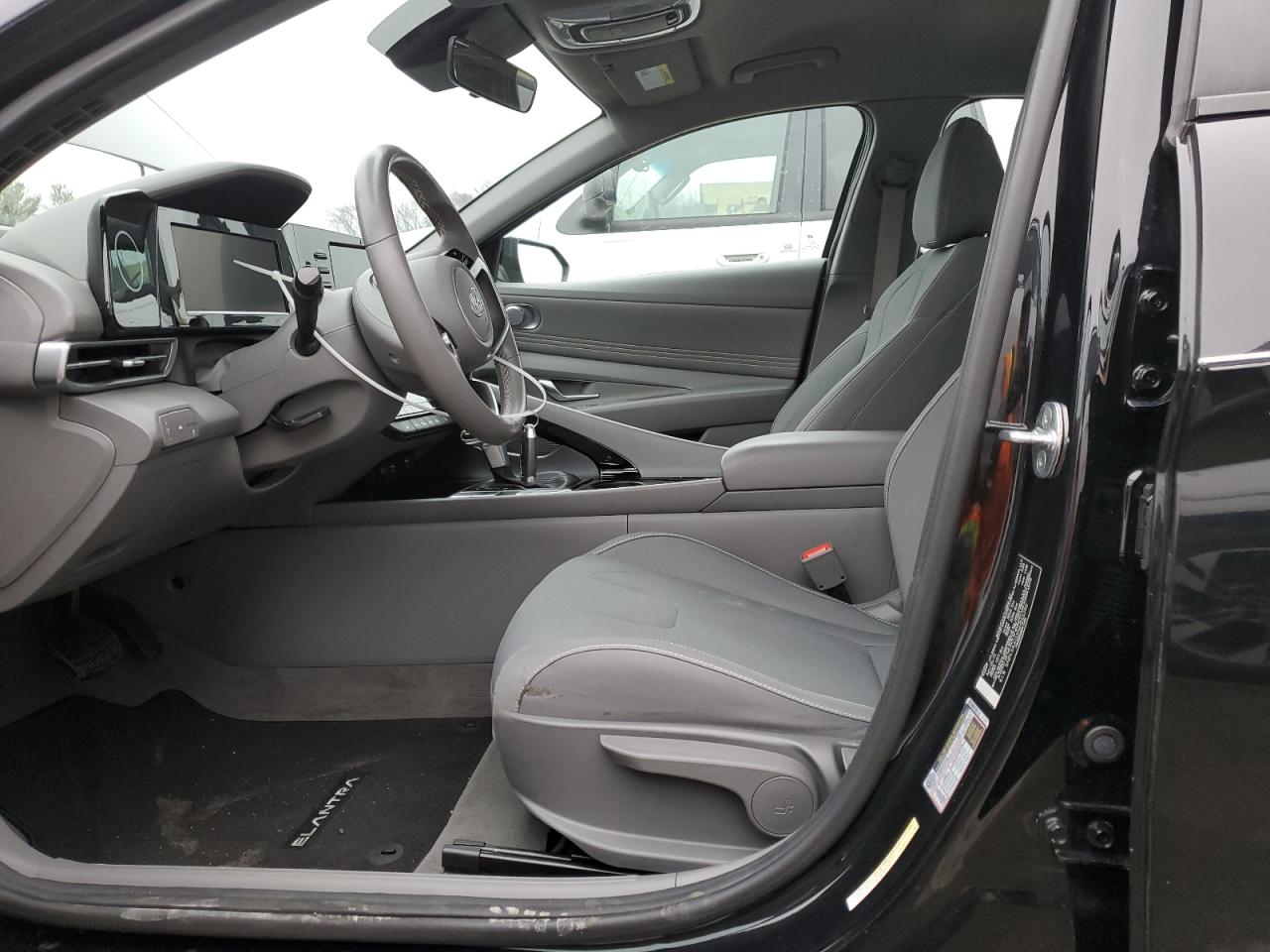 2022 HYUNDAI ELANTRA