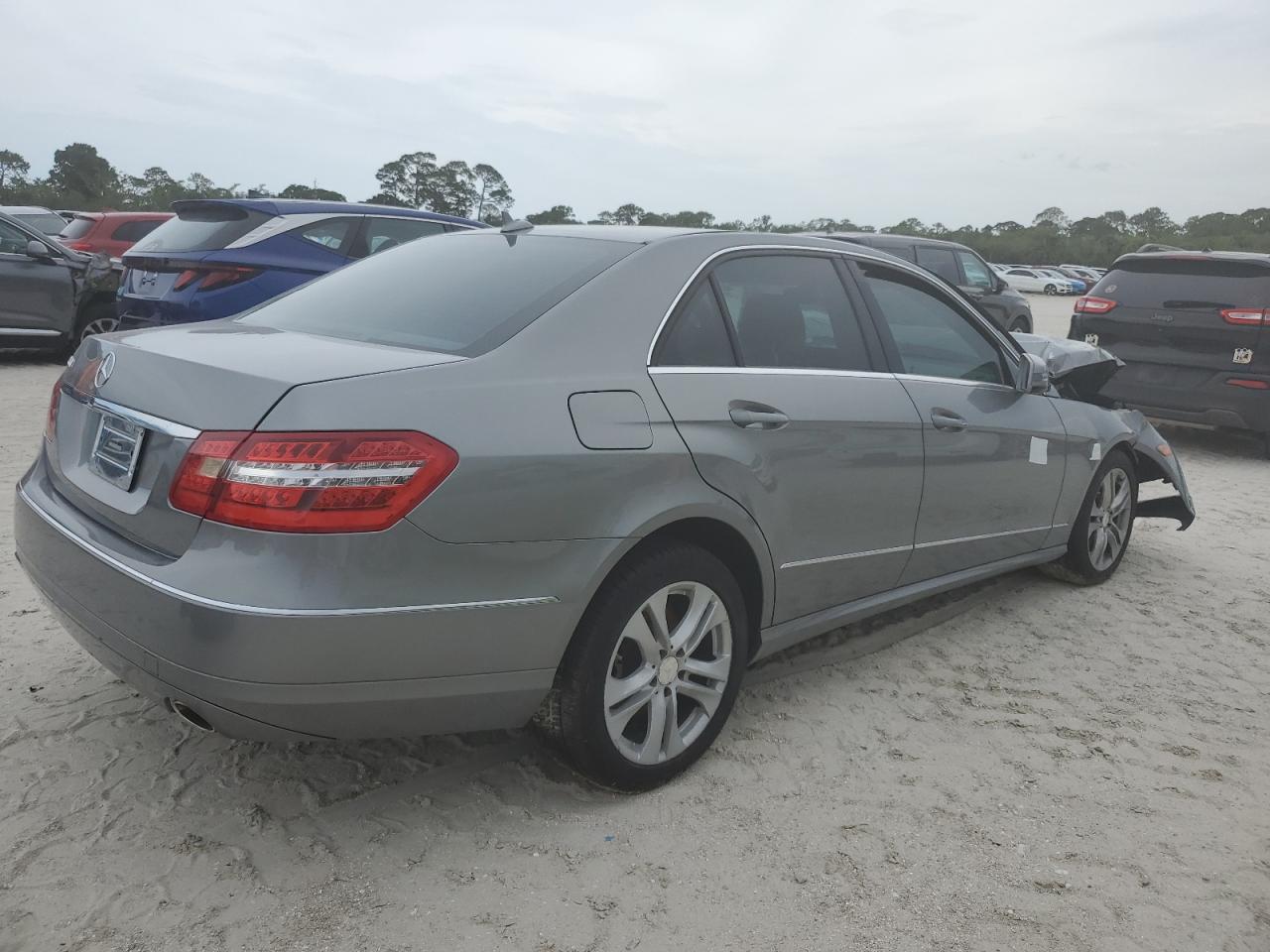 2010 MERCEDES-BENZ E-CLASS