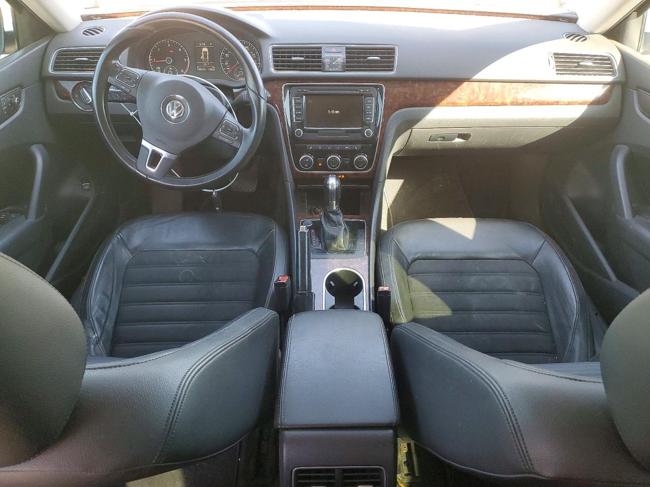 2013 VOLKSWAGEN PASSAT