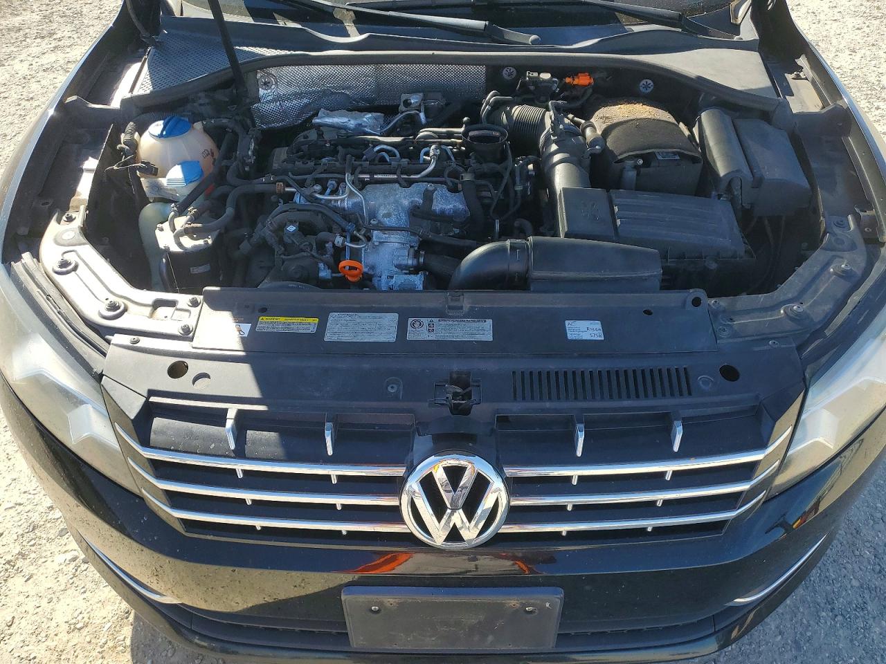 2013 VOLKSWAGEN PASSAT