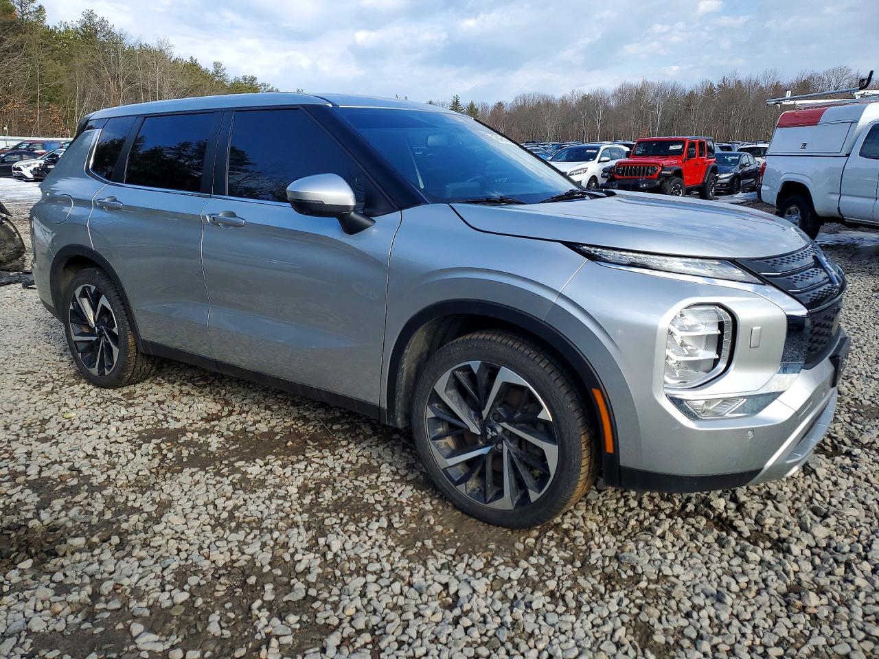 2022 MITSUBISHI OUTLANDER