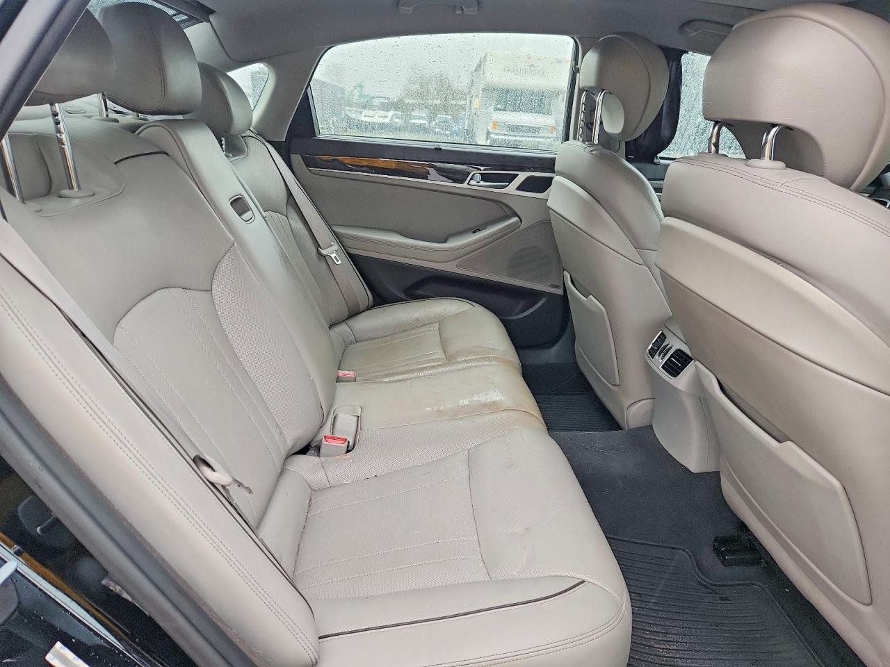 2015 HYUNDAI GENESIS