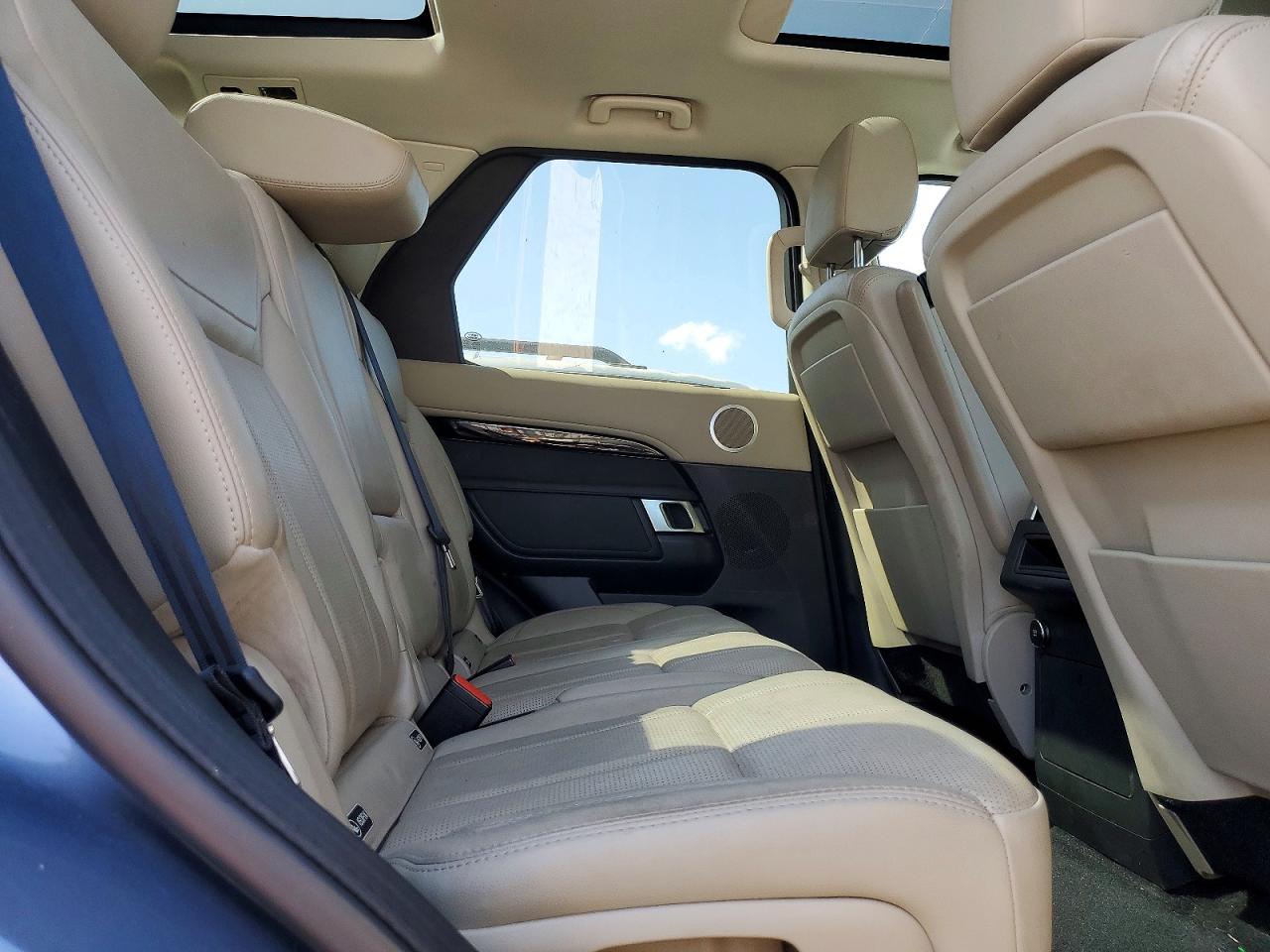 2020 LAND ROVER DISCOVERY